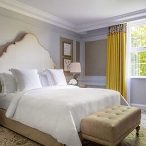Four Seasons Executive Suite King Bed